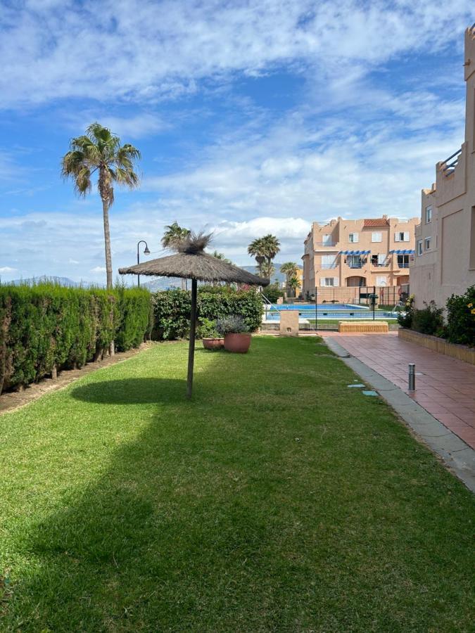 Apartamento Los Lances En Primera Linea De Playa Con Piscina Tarifa Exterior foto